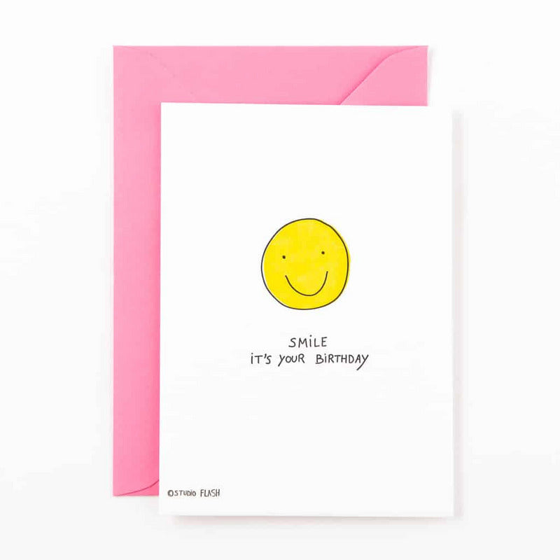 Smile, it's your birthday | postkaart | Studio Flash
